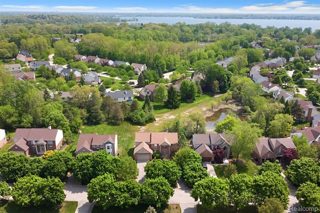 1853 Midchester Drive, West Bloomfield Charter Township, MI 48324