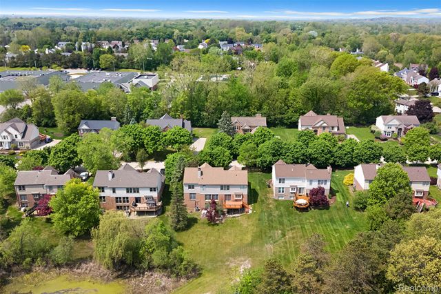 1853 Midchester Drive, West Bloomfield Charter Township, MI 48324