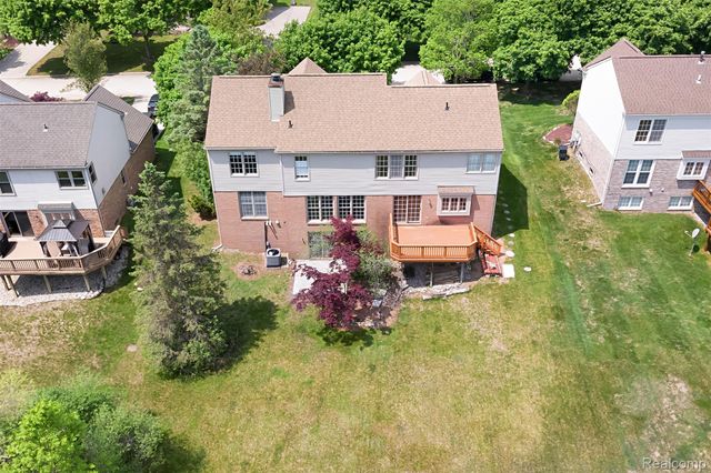 1853 Midchester Drive, West Bloomfield Charter Township, MI 48324