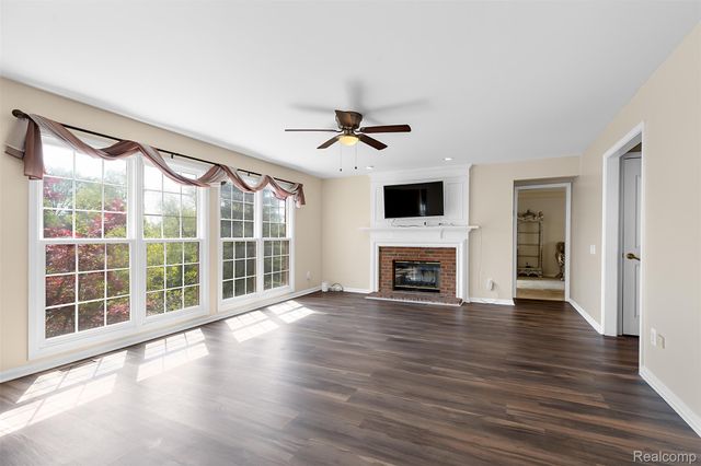 1853 Midchester Drive, West Bloomfield Charter Township, MI 48324