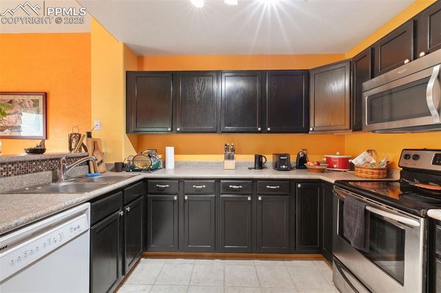 3930 Leah Heights, Colorado Springs, CO 80906