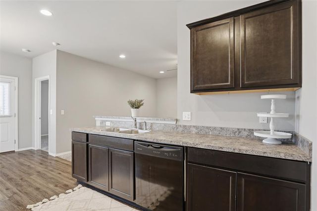 1860 Sussex Street, Newcastle, OK 73065