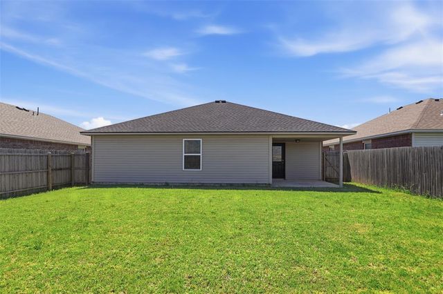 1860 Sussex Street, Newcastle, OK 73065