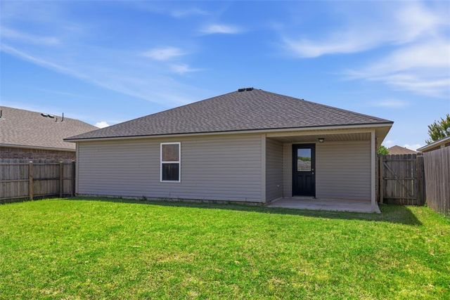 1860 Sussex Street, Newcastle, OK 73065