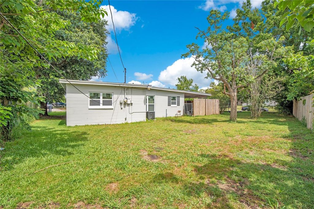 Image 13 of property listing at 1301 LAWNE BOULEVARD, Orlando, FL 32808