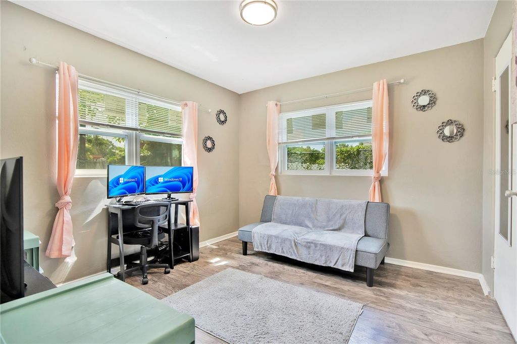 Image 21 of property listing at 1301 LAWNE BOULEVARD, Orlando, FL 32808