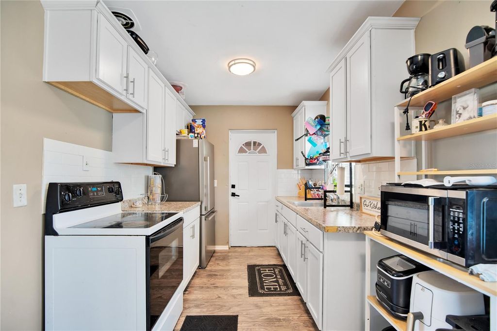 Image 30 of property listing at 1301 LAWNE BOULEVARD, Orlando, FL 32808