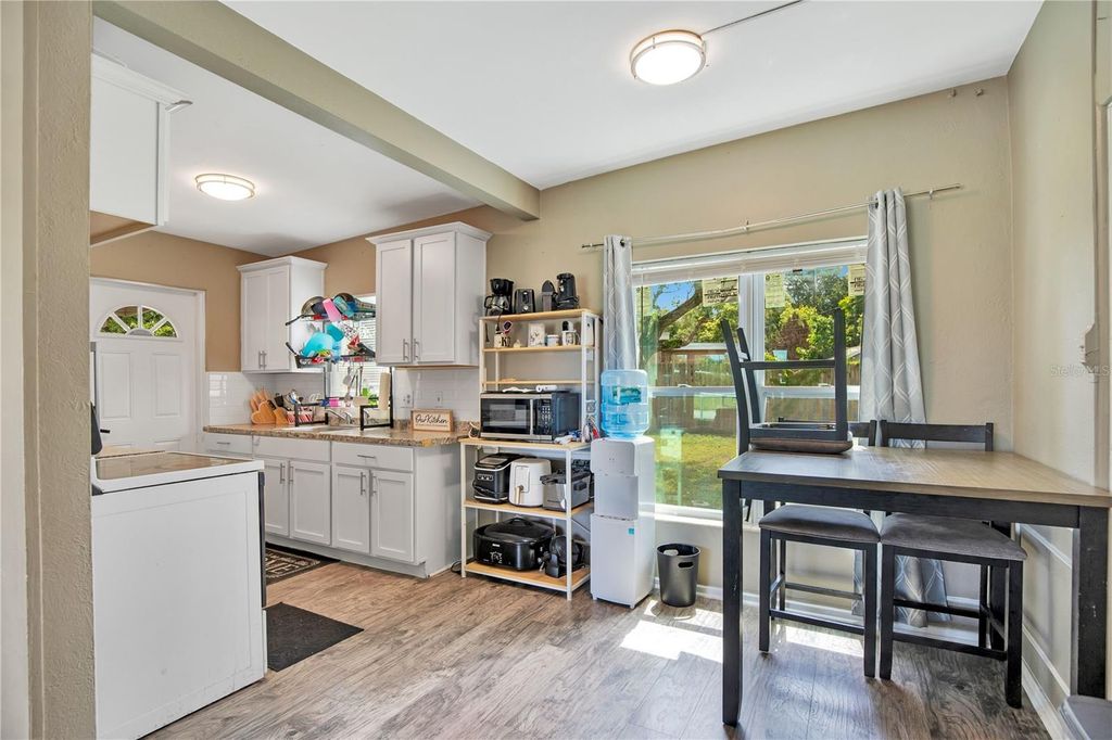 Image 32 of property listing at 1301 LAWNE BOULEVARD, Orlando, FL 32808