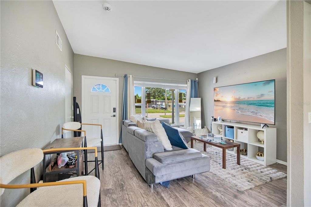 Image 35 of property listing at 1301 LAWNE BOULEVARD, Orlando, FL 32808