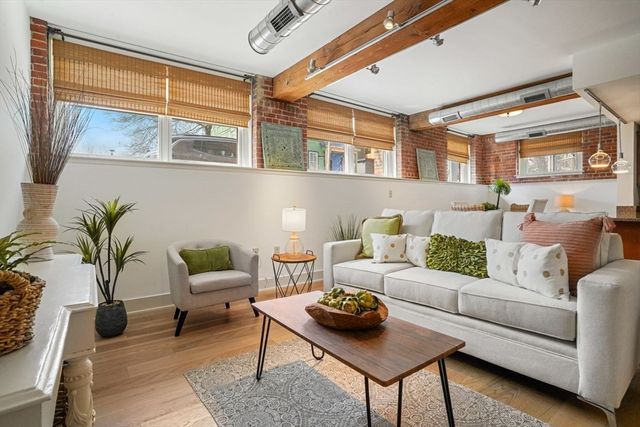 22 Cottage Park Ave 1, Cambridge, MA 02140