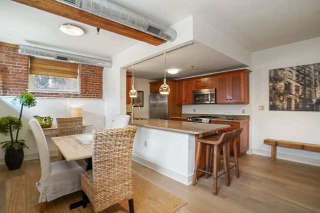 22 Cottage Park Ave 1, Cambridge, MA 02140