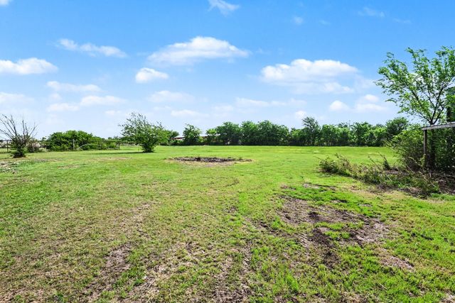 6694 Hutcheson Hill Road, Springtown, TX 76082