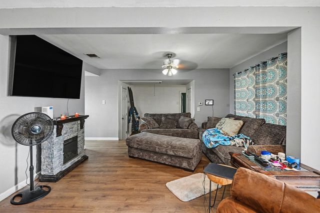 6694 Hutcheson Hill Road, Springtown, TX 76082