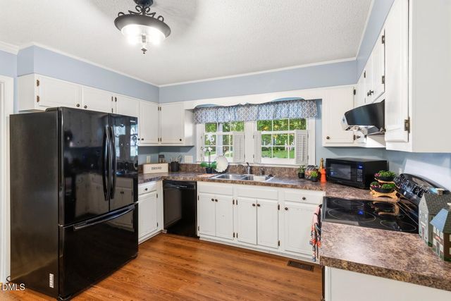 2021 Fox Run Road, Burlington, NC 27215