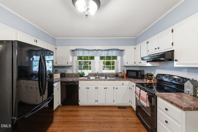2021 Fox Run Road, Burlington, NC 27215