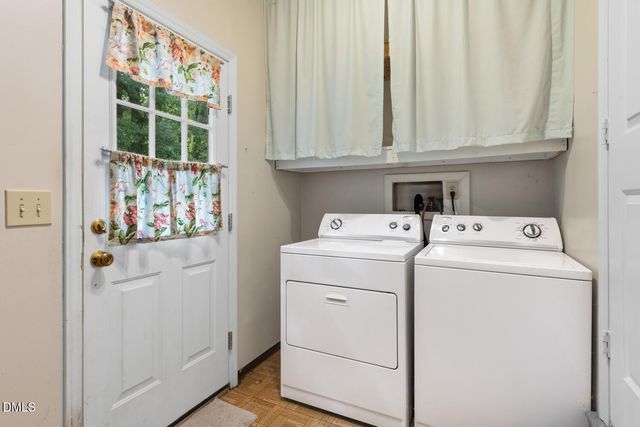 2021 Fox Run Road, Burlington, NC 27215