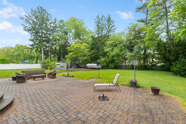 1414 Illinois Avenue, Bay Shore, NY 11706