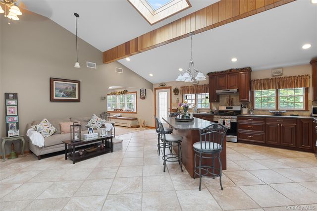1414 Illinois Avenue, Bay Shore, NY 11706