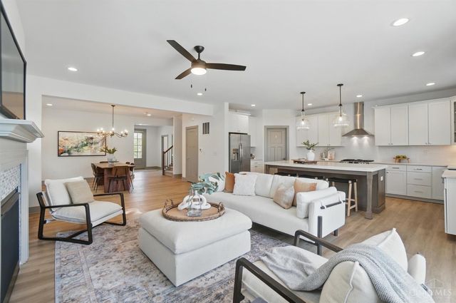 9324 Old Plainfield Road, Blue Ash, OH 45236