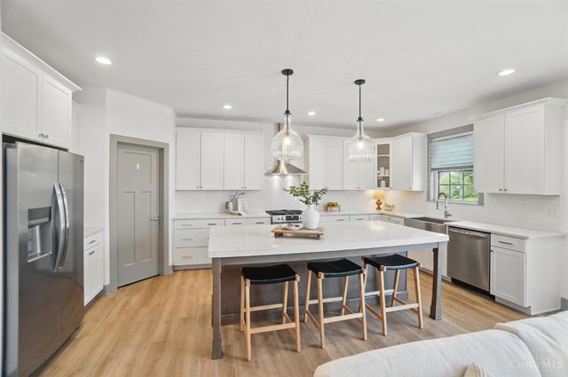 9324 Old Plainfield Road, Blue Ash, OH 45236