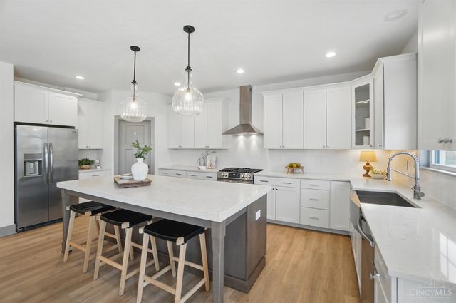 9324 Old Plainfield Road, Blue Ash, OH 45236