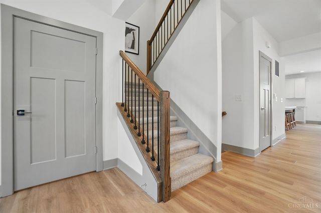 9324 Old Plainfield Road, Blue Ash, OH 45236