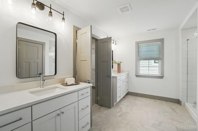 9324 Old Plainfield Road, Blue Ash, OH 45236