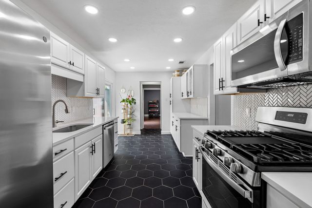 2621 Jasmine Lane, Plano, TX 75074