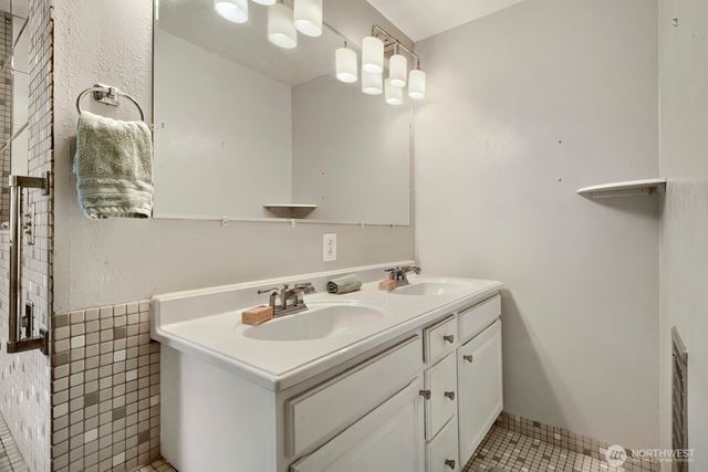 606 SW 302nd Street, Federal Way, WA 98023