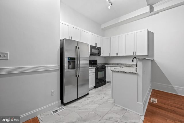 2024 PARK AVE, Baltimore, MD 21217