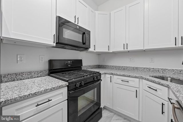 2024 PARK AVE, Baltimore, MD 21217