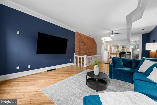 2024 PARK AVE, Baltimore, MD 21217