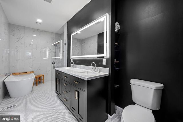 2024 PARK AVE, Baltimore, MD 21217