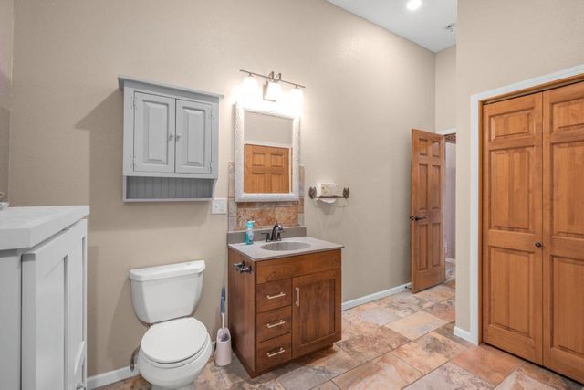 90917 240th Street, Austin, MN 55912