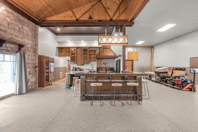 90917 240th Street, Austin, MN 55912