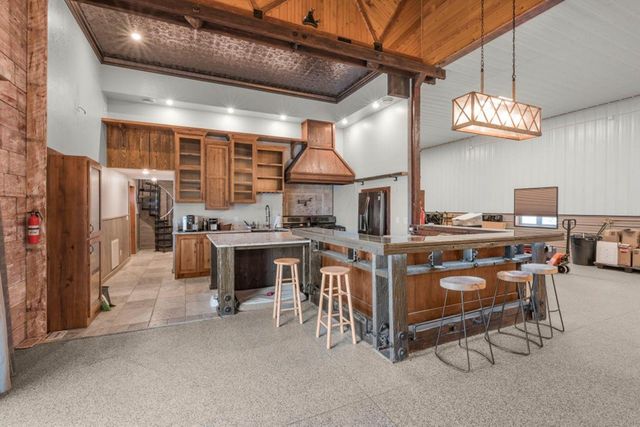 90917 240th Street, Austin, MN 55912