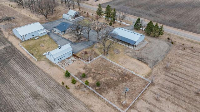 90917 240th Street, Austin, MN 55912
