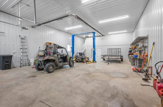 90917 240th Street, Austin, MN 55912