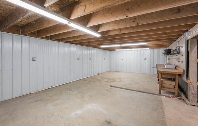 90917 240th Street, Austin, MN 55912