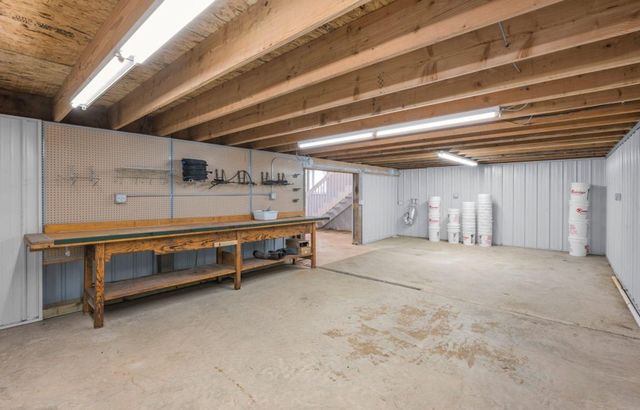 90917 240th Street, Austin, MN 55912