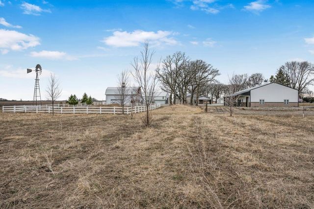 90917 240th Street, Austin, MN 55912