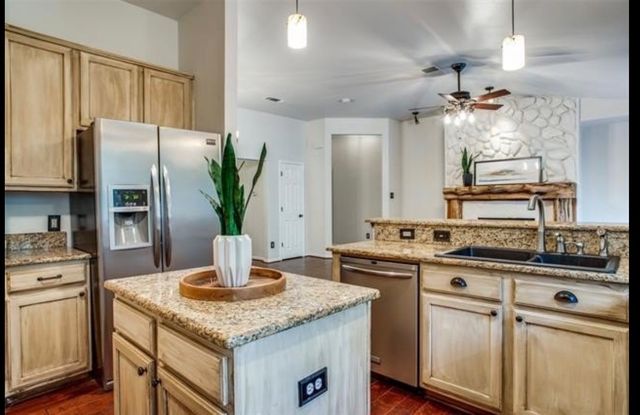 2032 Signal Ridge Place, Rockwall, TX 75032