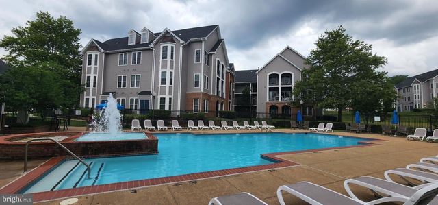 20451 CHESAPEAKE SQ #202, Sterling, VA 20165