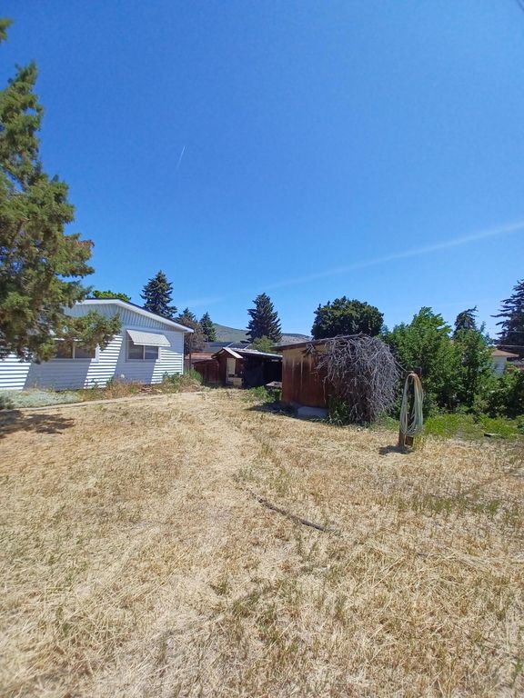 1724 Crest Street, Klamath Falls, OR 97603