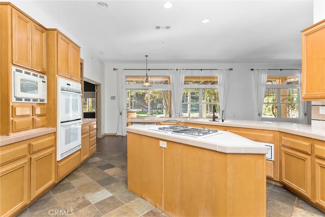 1388 Brandon Court, Redlands, CA 92373