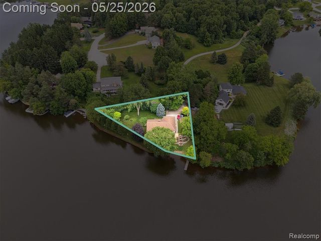 3817 Lake Lapeer Drive, Metamora, MI 48455