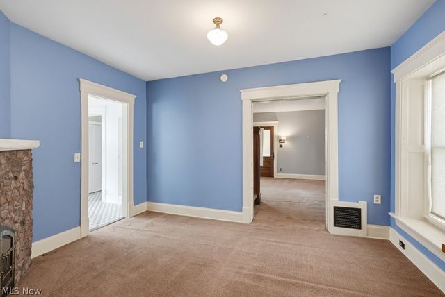 102 Marvin Avenue, Akron, OH 44302