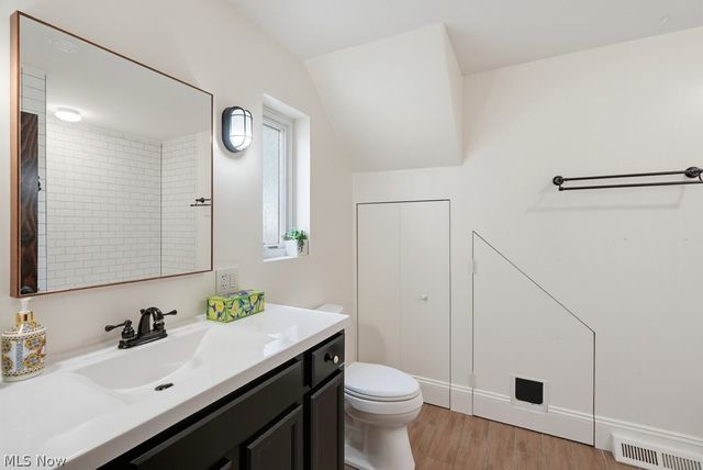 102 Marvin Avenue, Akron, OH 44302