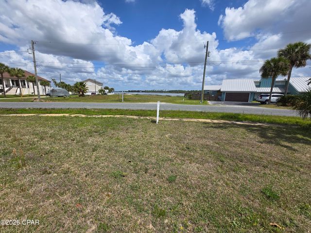 744 N Bay Drive, Lynn Haven, FL 32444