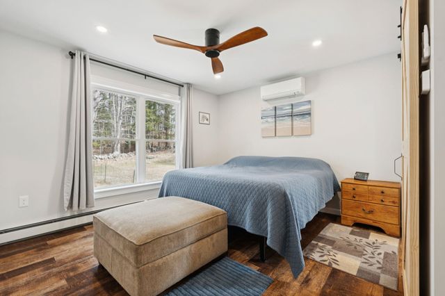 17 Fairgrounds Road, Bradford, NH 03221